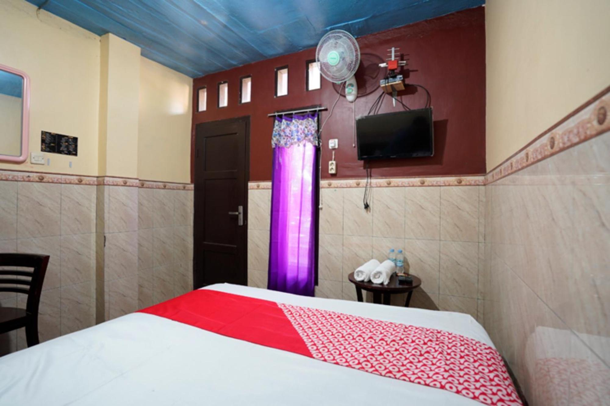OYO 927 Carina Hotel Claket Exterior foto
