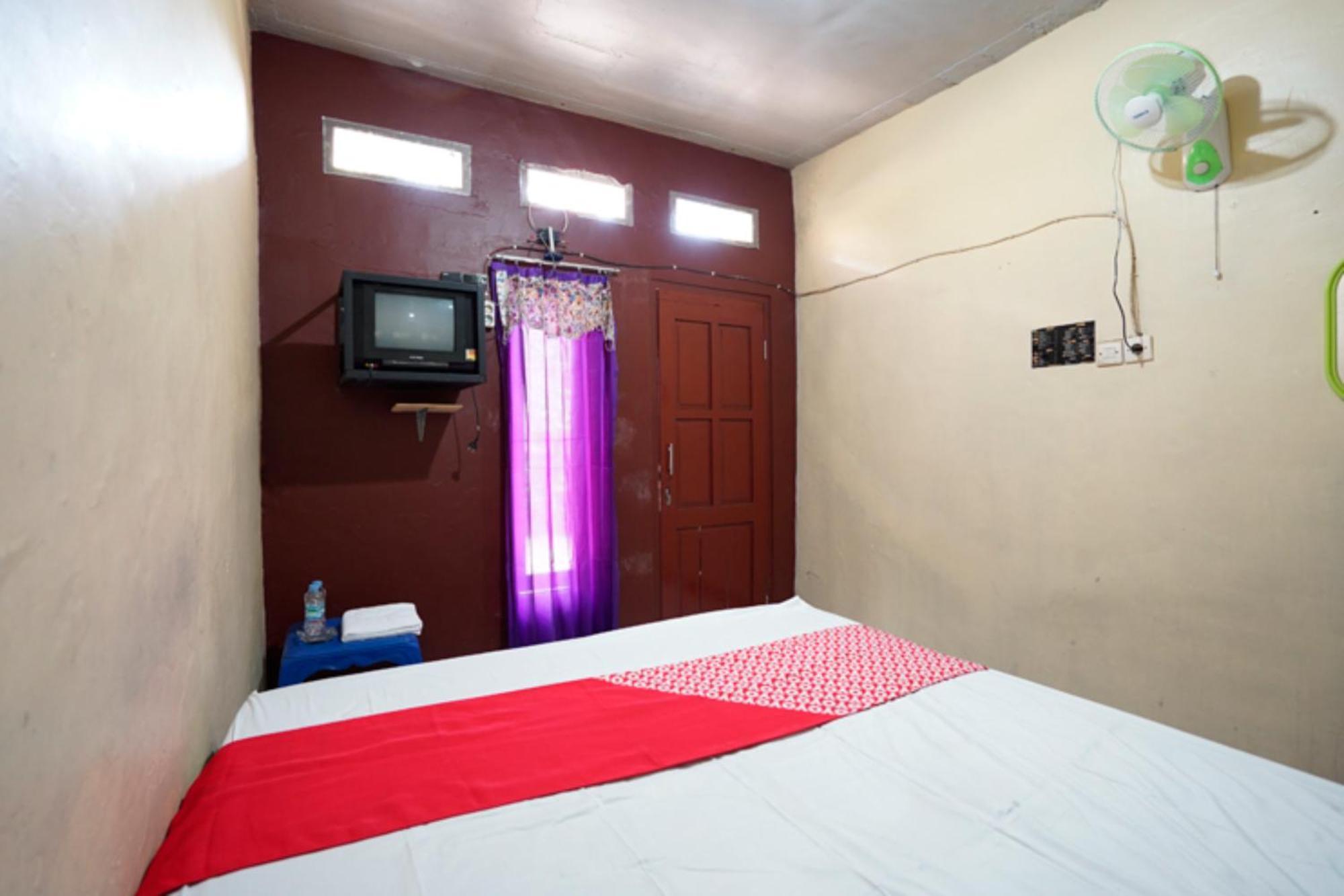 OYO 927 Carina Hotel Claket Exterior foto