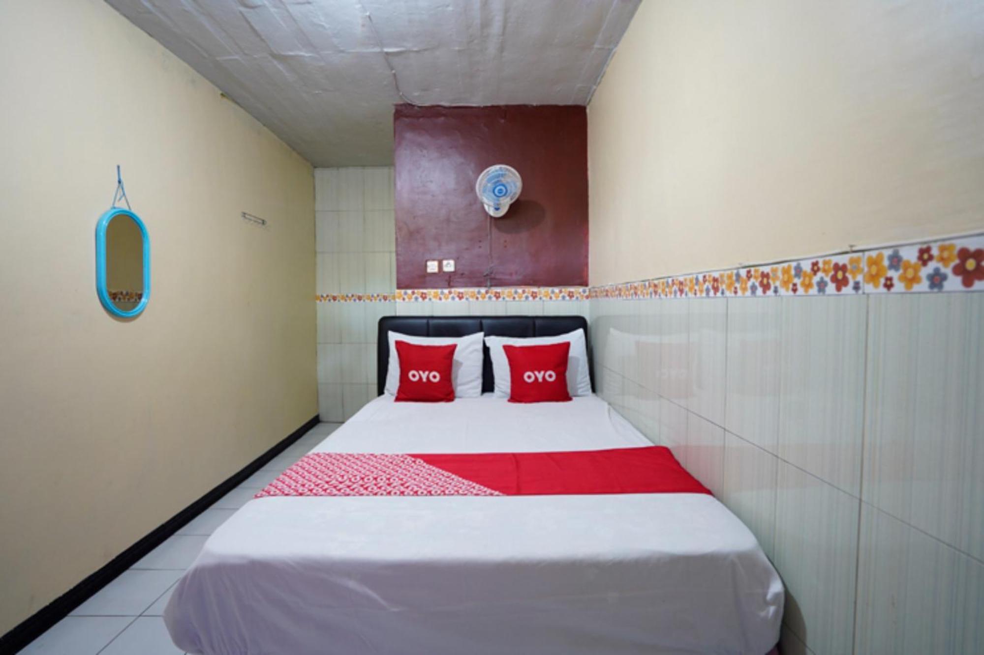 OYO 927 Carina Hotel Claket Exterior foto