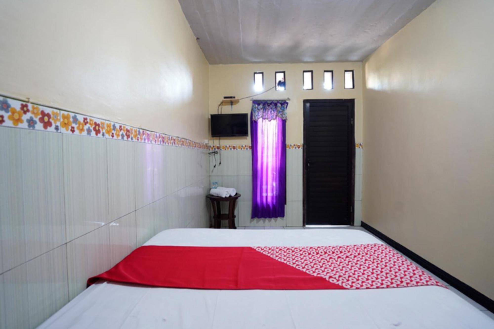 OYO 927 Carina Hotel Claket Exterior foto