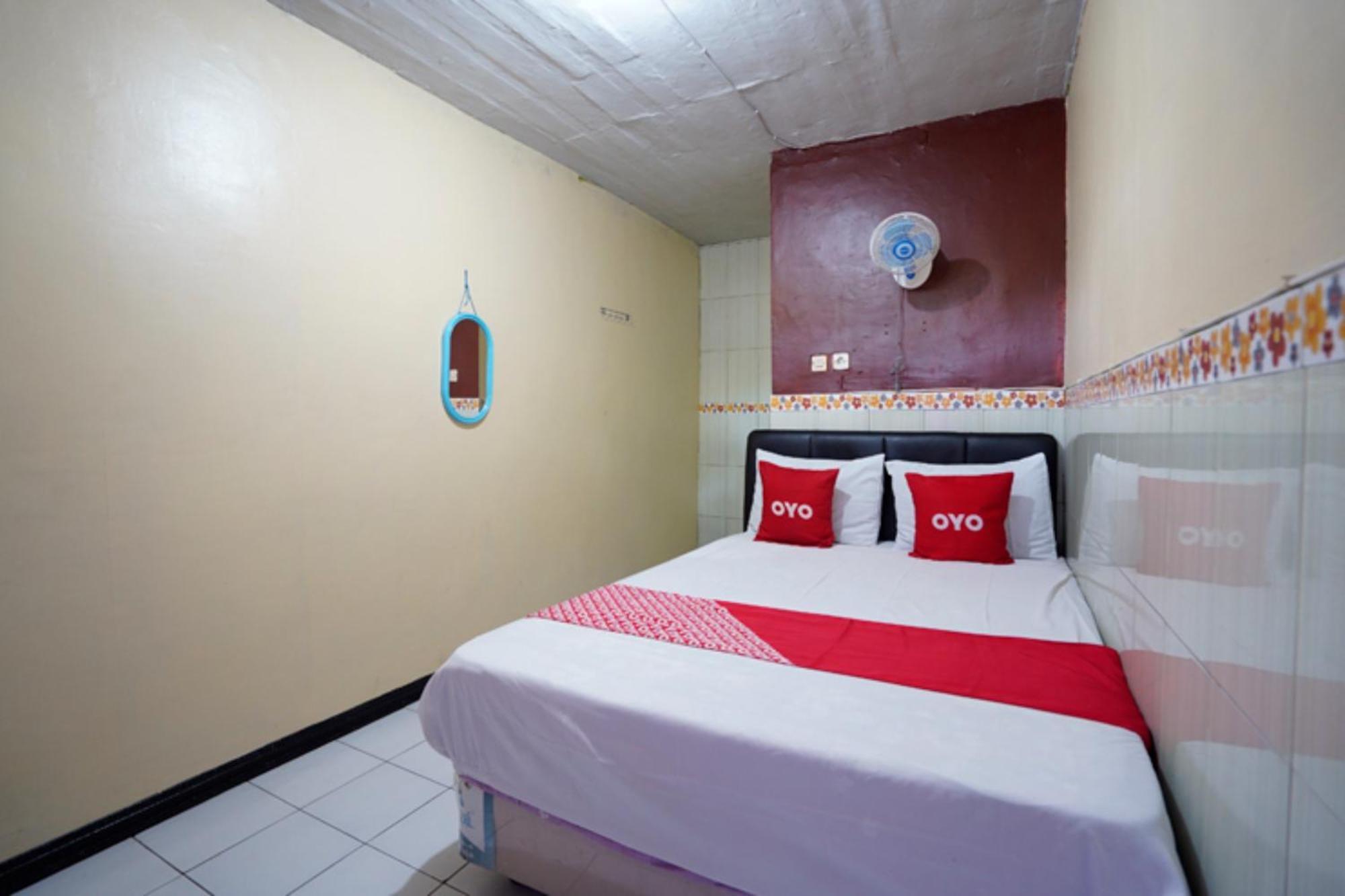 OYO 927 Carina Hotel Claket Exterior foto